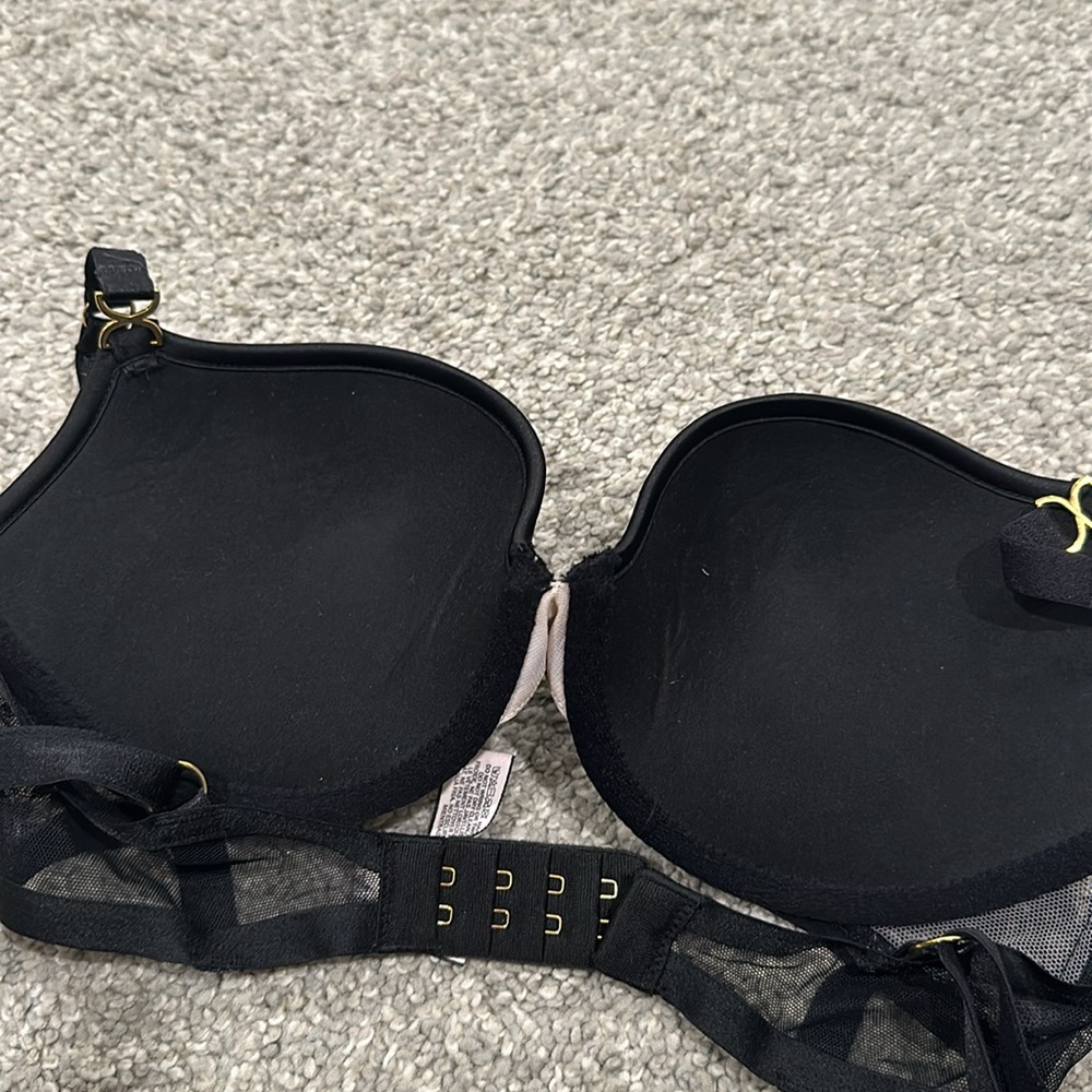 Victoria’s Secret push up bra 32D Demi lace push up - Picture 4 of 6